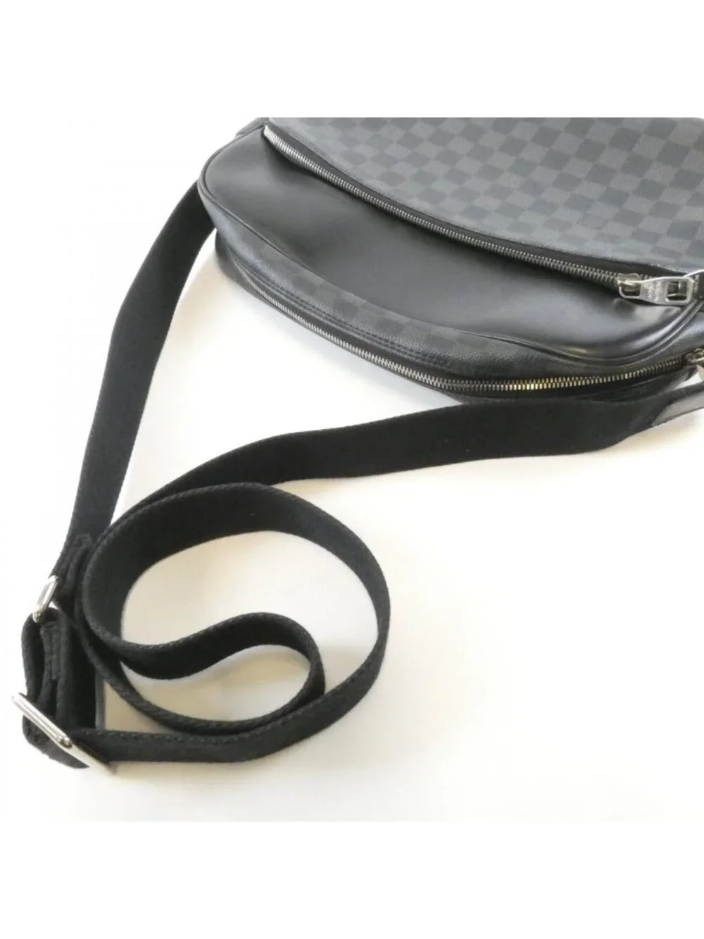 Louis Vuitton this authentic